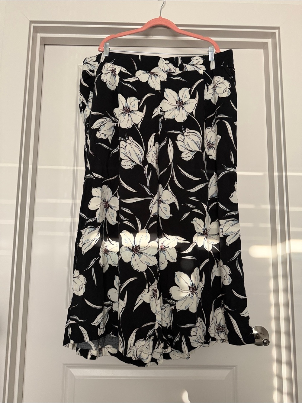 Black Floral pull on pant with White Flower Print